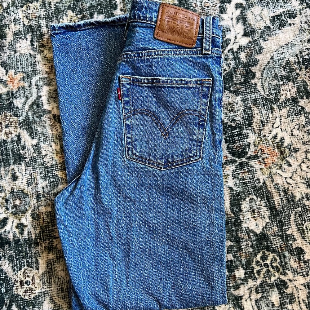 Levi's Ribcage Ankle Straight Jeans